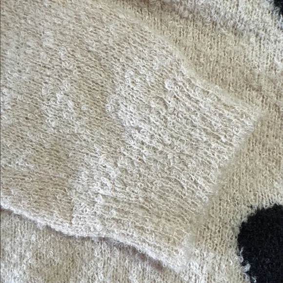 NEW Hem & Thread Cozy Heart Pattern Sweater  Cream and Black Size Small - Picture 11 of 11